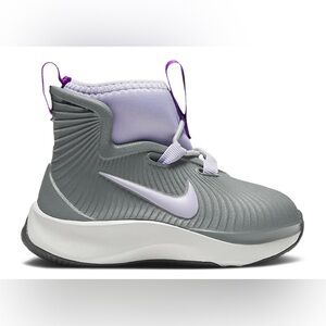 Nike Binzie Sneaker Boot TD Waterproof Size 10C Grey and Violet Frost